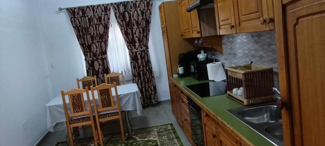 Casuta Din Livada Moisei Exterior foto
