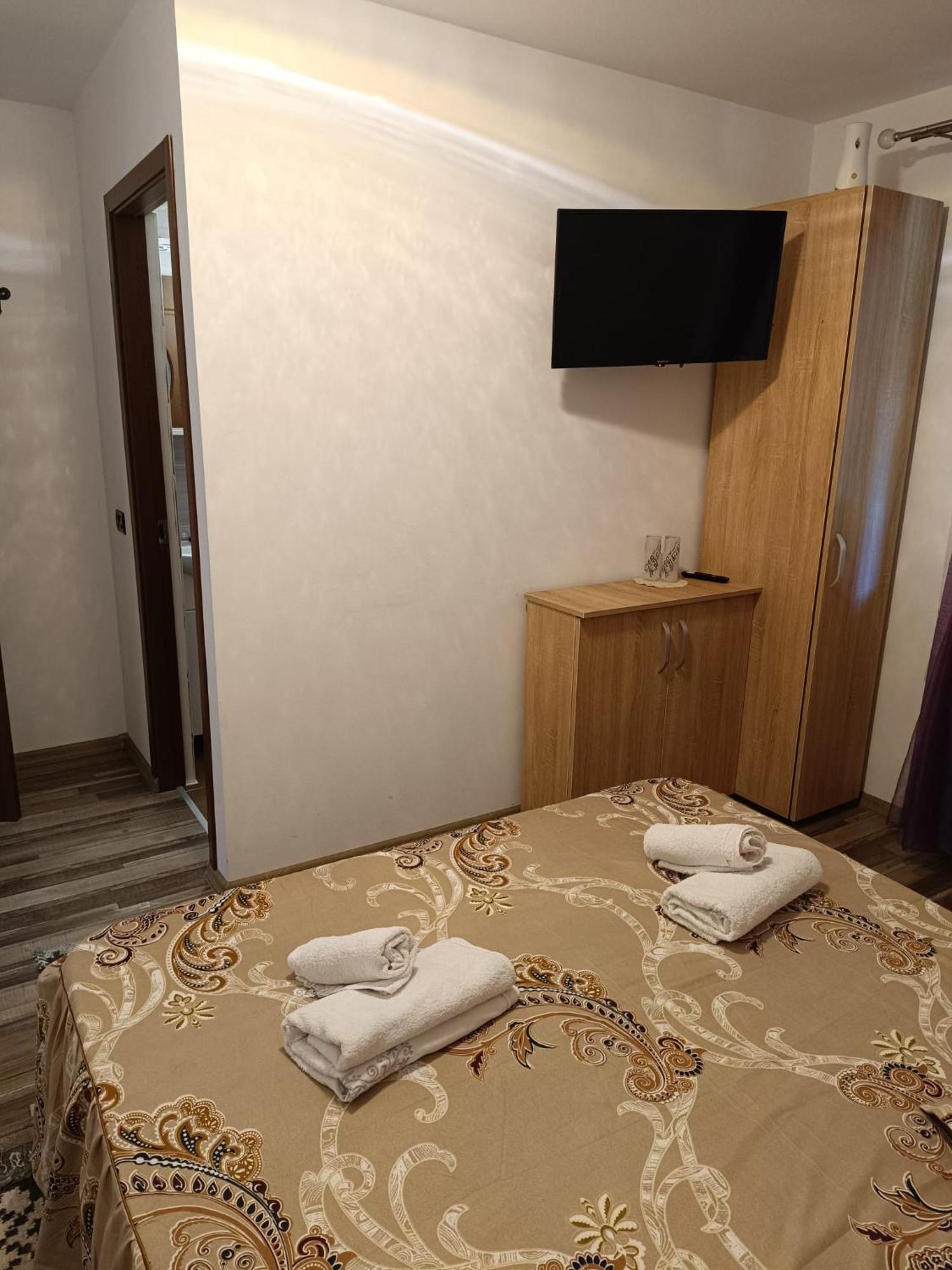 Casuta Din Livada Moisei Exterior foto
