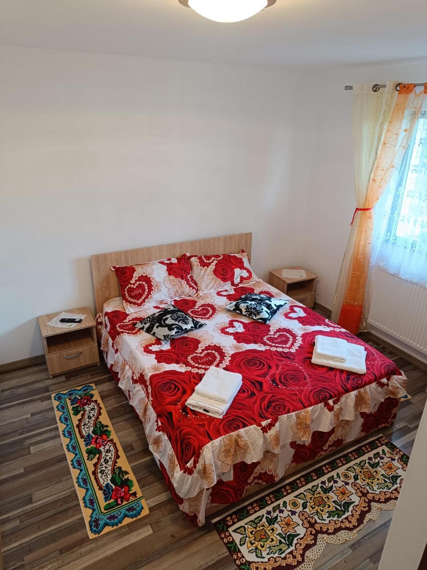 Casuta Din Livada Moisei Exterior foto
