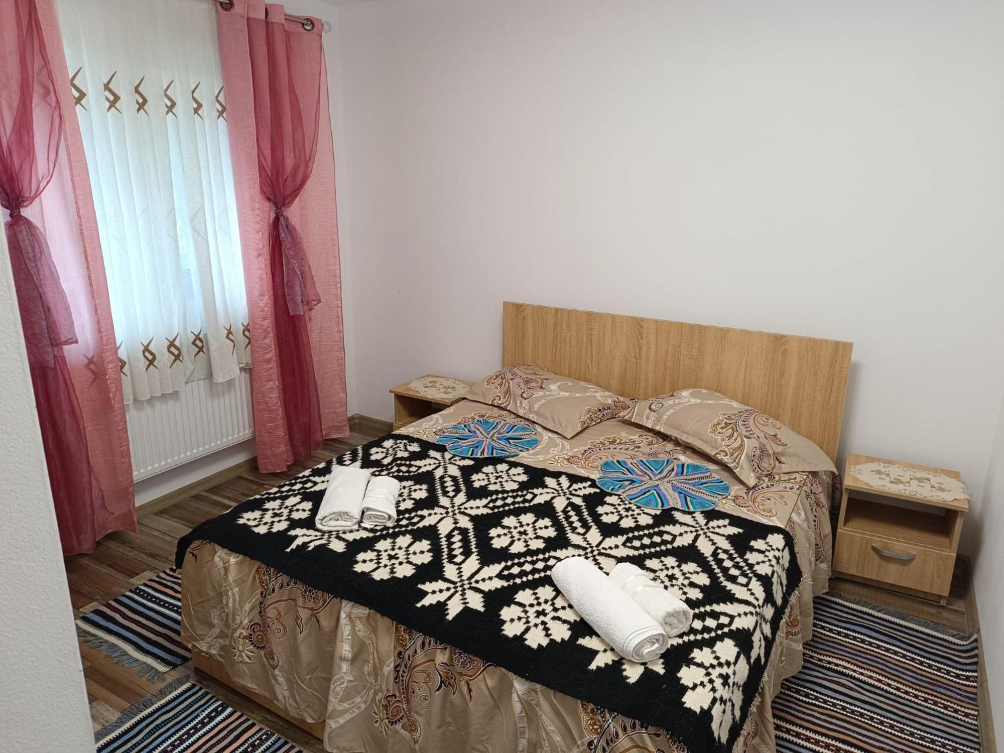 Casuta Din Livada Moisei Exterior foto